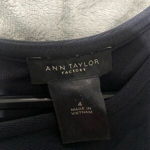 Ann Taylor midi dress - Navy - size 4